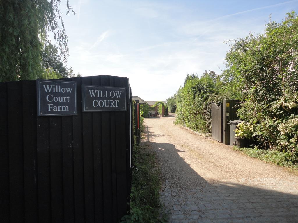 Willow Court Farm The Lodge & Petting Farm, 8 Mins From Legoland & Windsor, 15 Mins From Lapland Uk Exterior foto